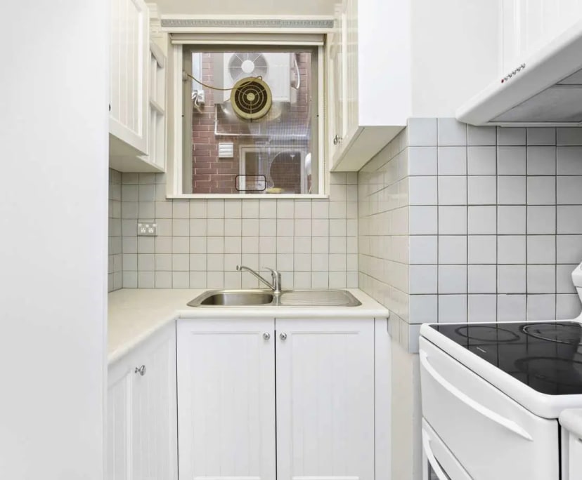 Furnished room in a flatshare
