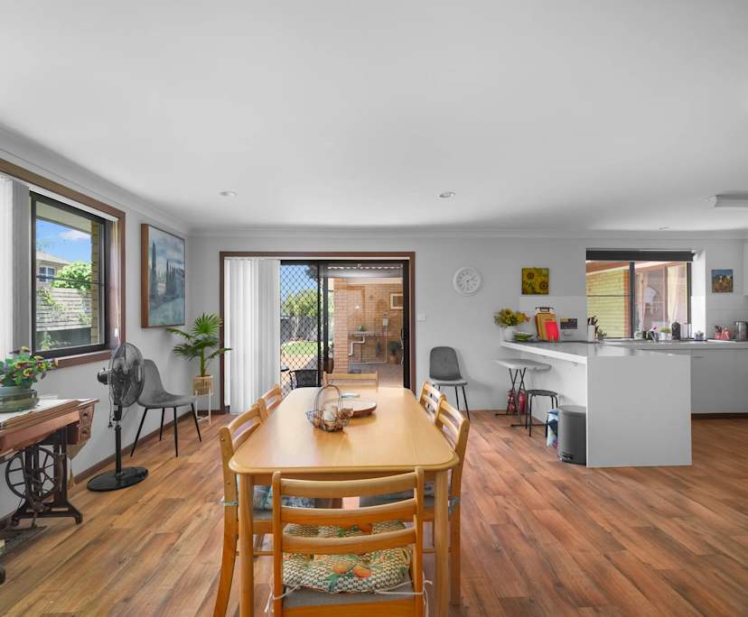 $550, Whole-property, 2 bathrooms, Tuncurry NSW 2428