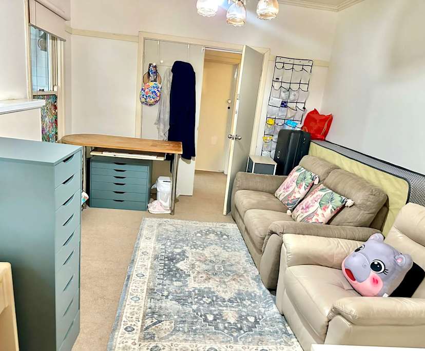 Furnished room in a share house