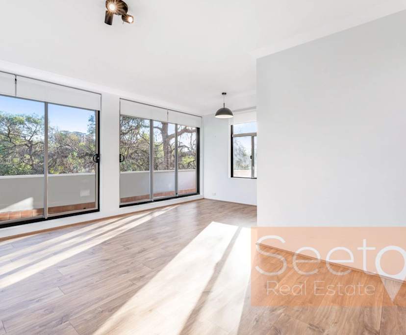 Unfurnished room with ensuite in a flatshare