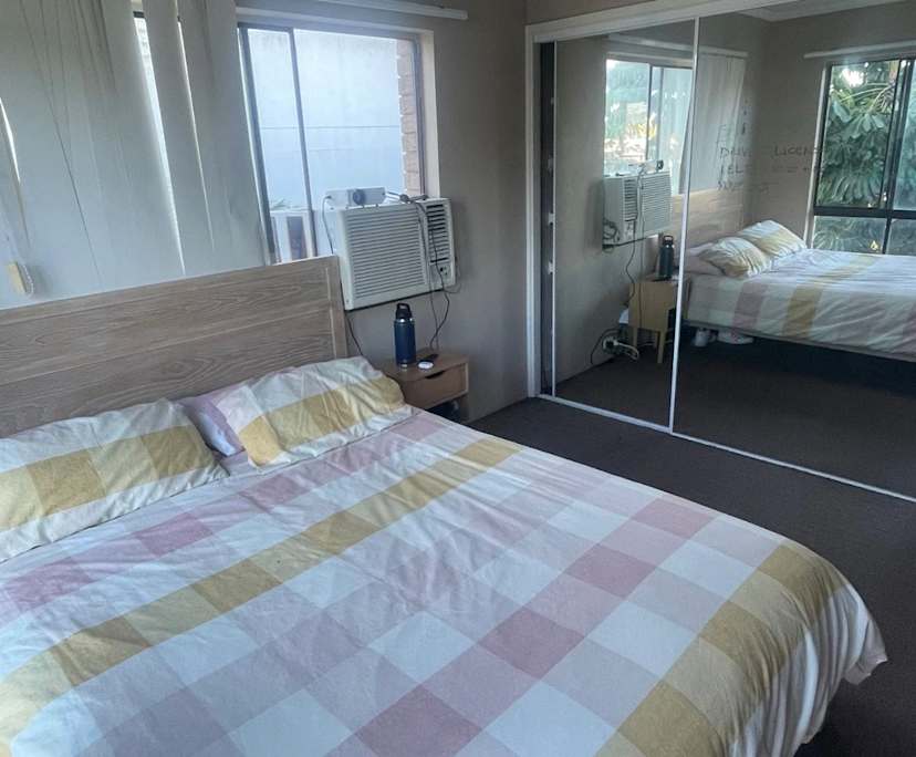 $650, Whole-property, 2 bathrooms, Surfers Paradise QLD 4217