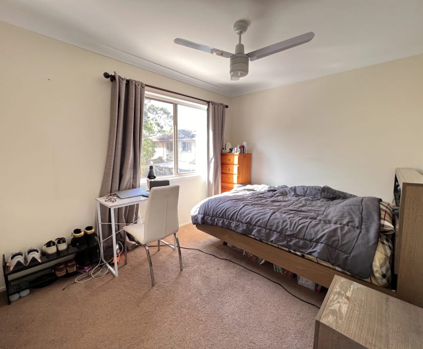 Furnished room in a share house