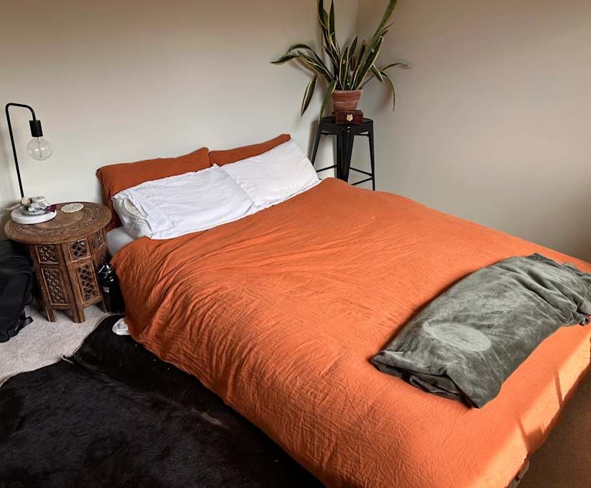 Room in a share house