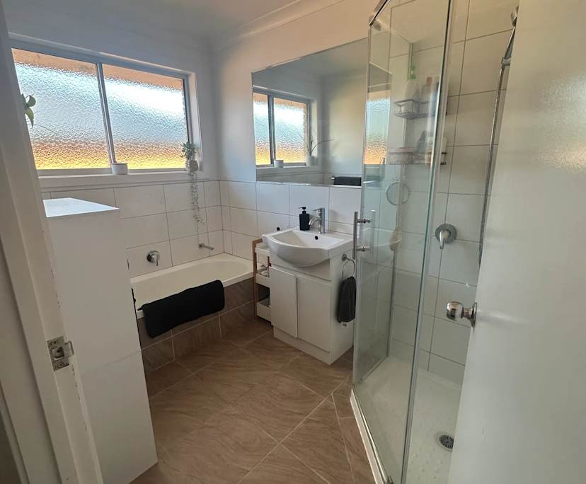 Room in a share house