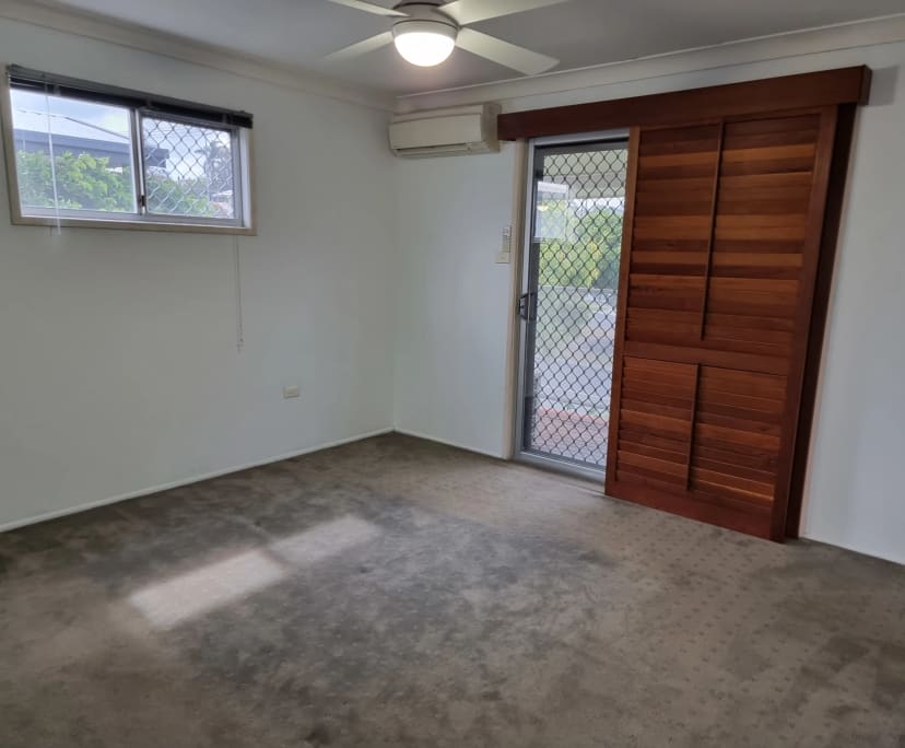 Room for Rent in Dicky Beach, Sunshine Coast 385,...