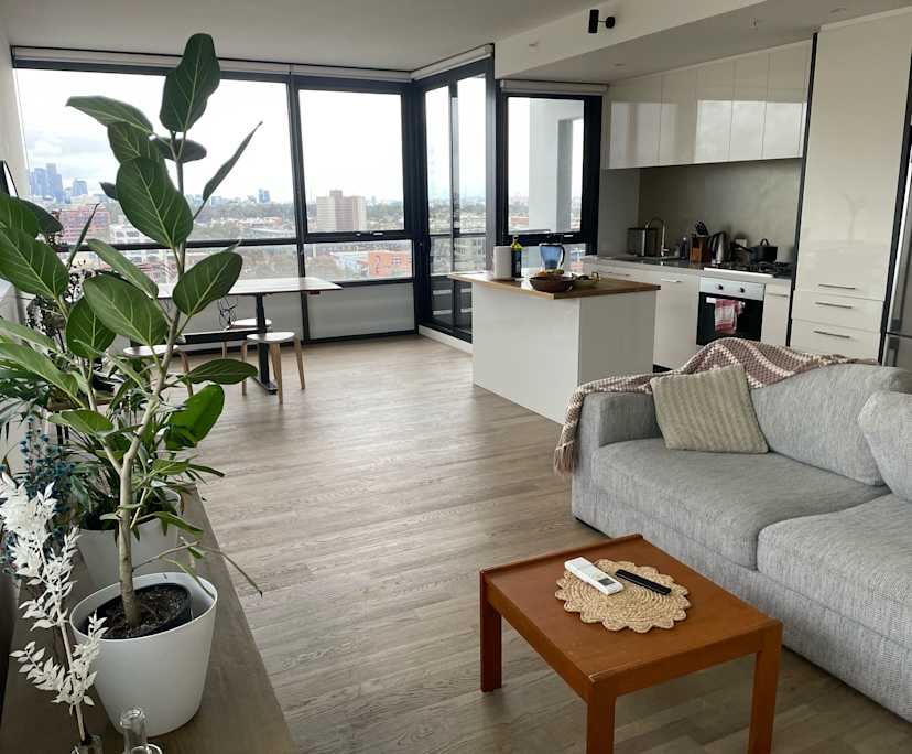 Unfurnished room with ensuite in a flatshare