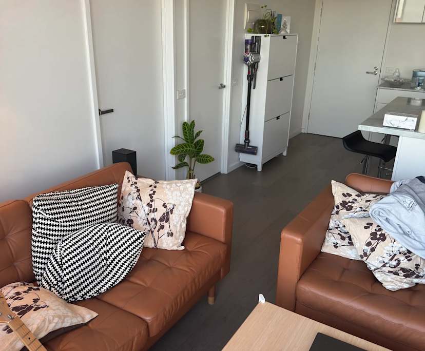 Furnished room with own bathroom