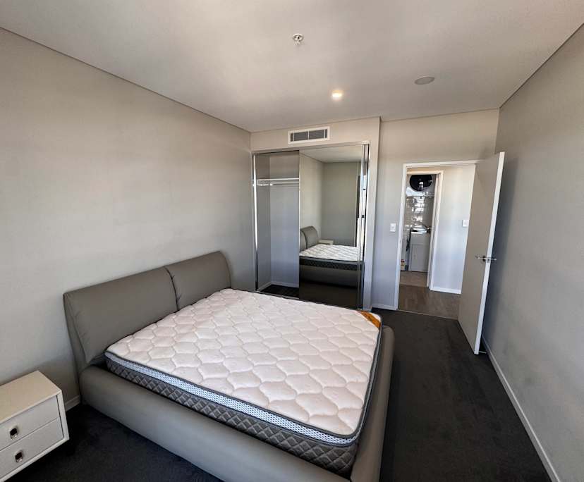 $1,300, Whole-property, 2 bathrooms, Zetland NSW 2017