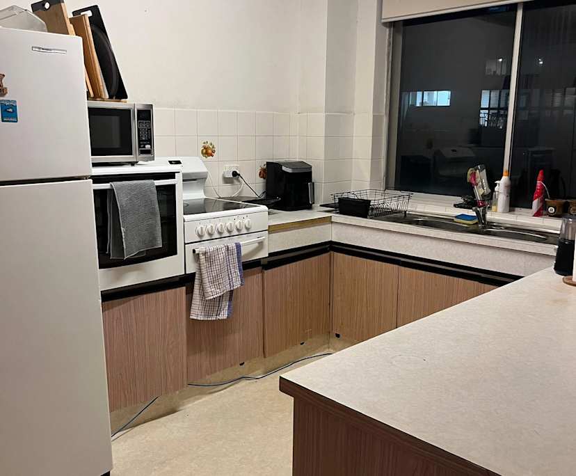 $320, Flatshare, 3 bathrooms, Burleigh Heads QLD 4220