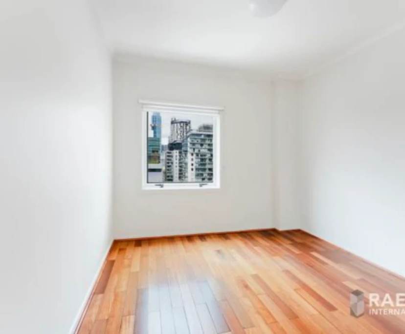Unfurnished room in a flatshare