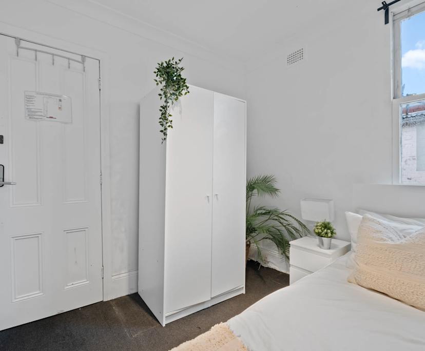 $350, Share-house, 5 bathrooms, Redfern NSW 2016