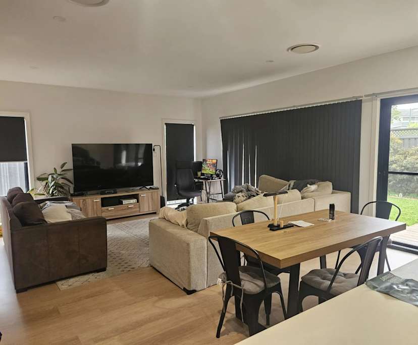 Unfurnished room in a share house