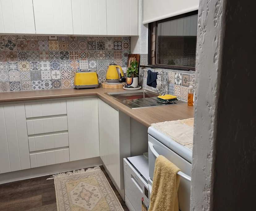 $250, Flatshare, 2 bathrooms, Newtown QLD 4350