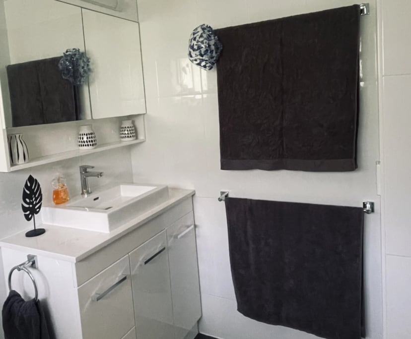 $300, Share-house, 2 bathrooms, Indooroopilly QLD 4068