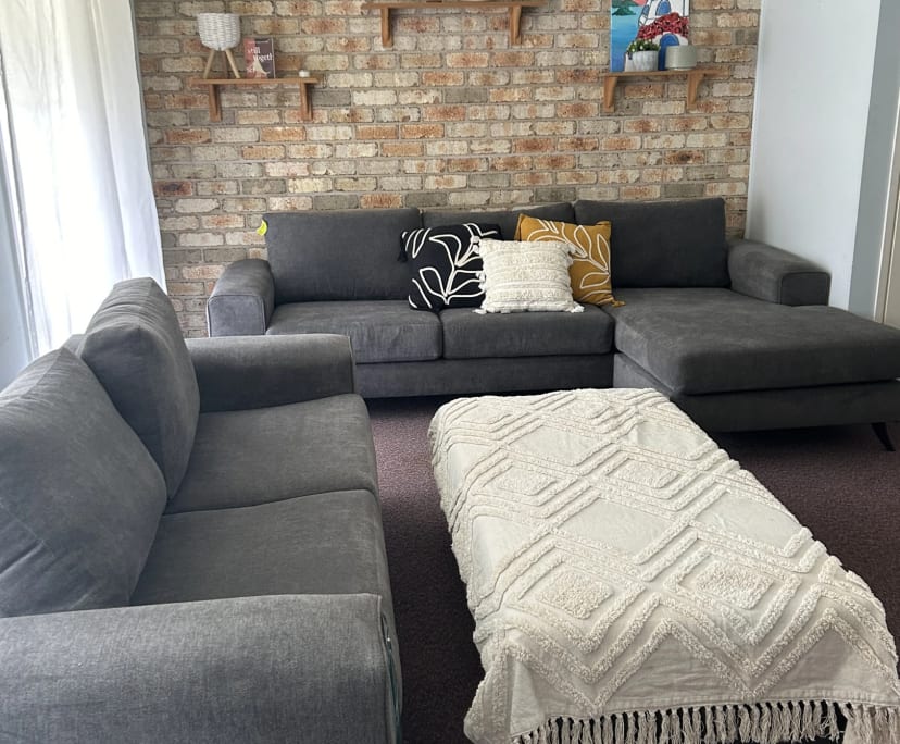 Unfurnished room in a flatshare