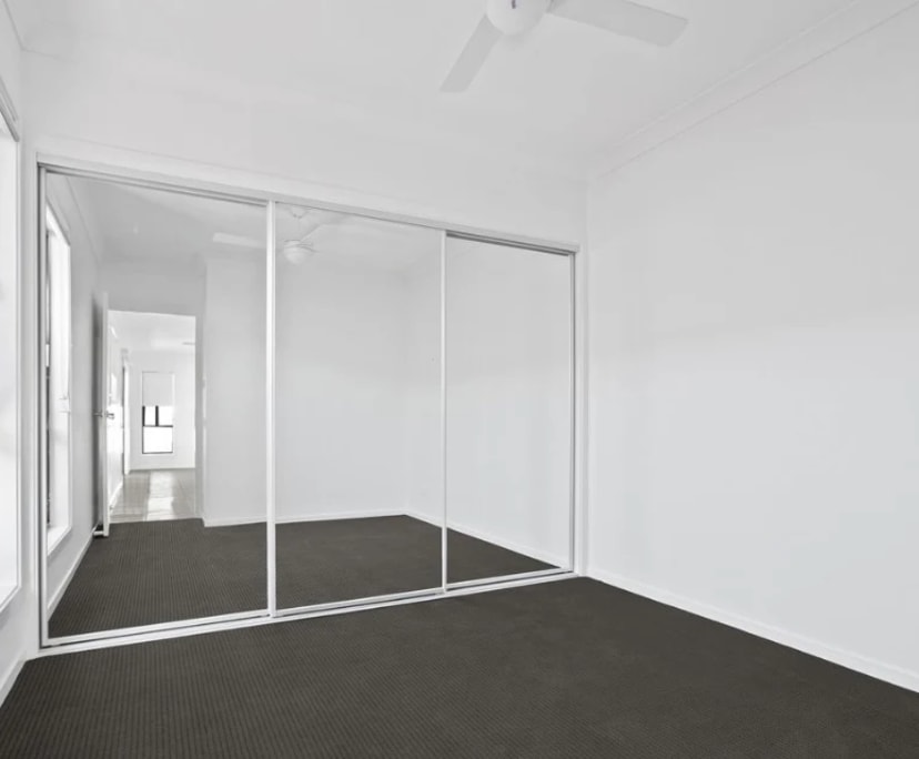 Unfurnished room in a flatshare