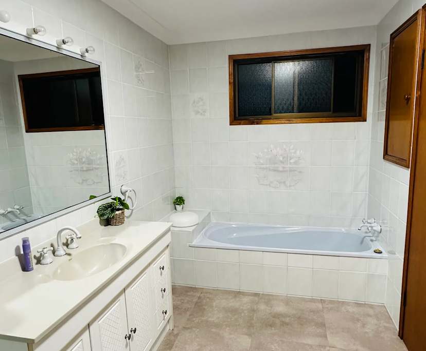 $350, Share-house, 2 bathrooms, Bilambil NSW 2486