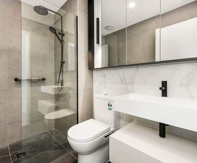 Furnished room with own bathroom