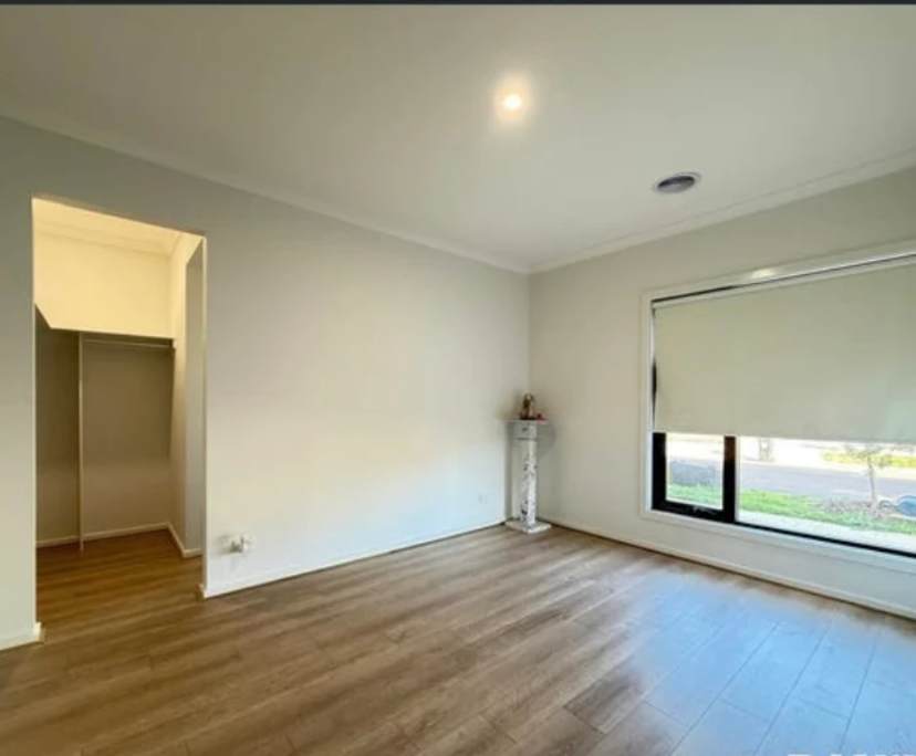 propertyImage