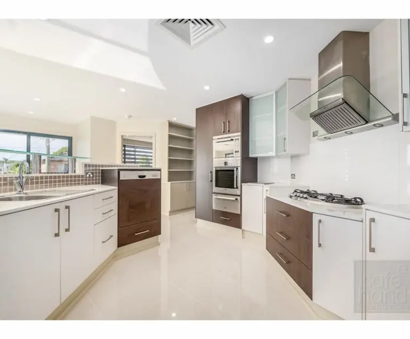 Whole property with 3 rooms for rent