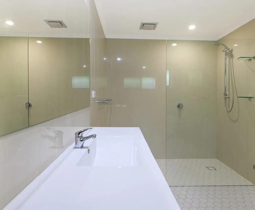 Unfurnished room with own bathroom