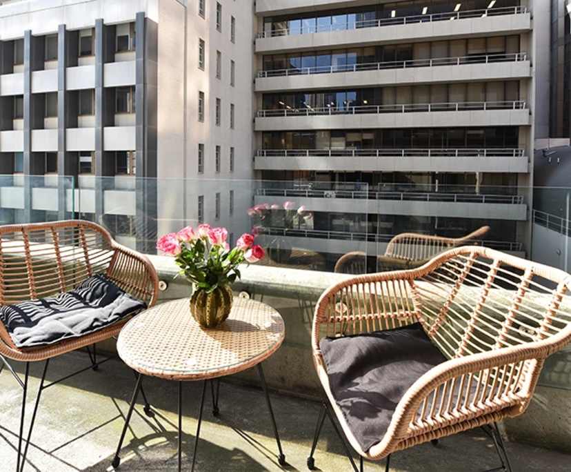 $720, 1-bed, 1 bathroom, Melbourne VIC 3004