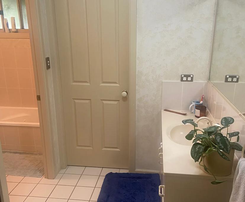 $375, Share-house, 3 bathrooms, East Ballina NSW 2478