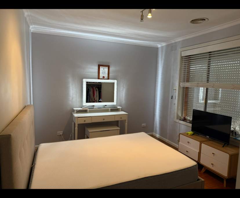 Unfurnished room in a share house