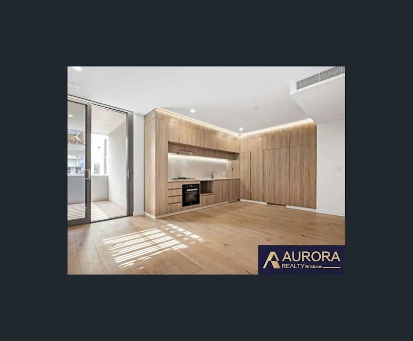 Unfurnished room with own bathroom