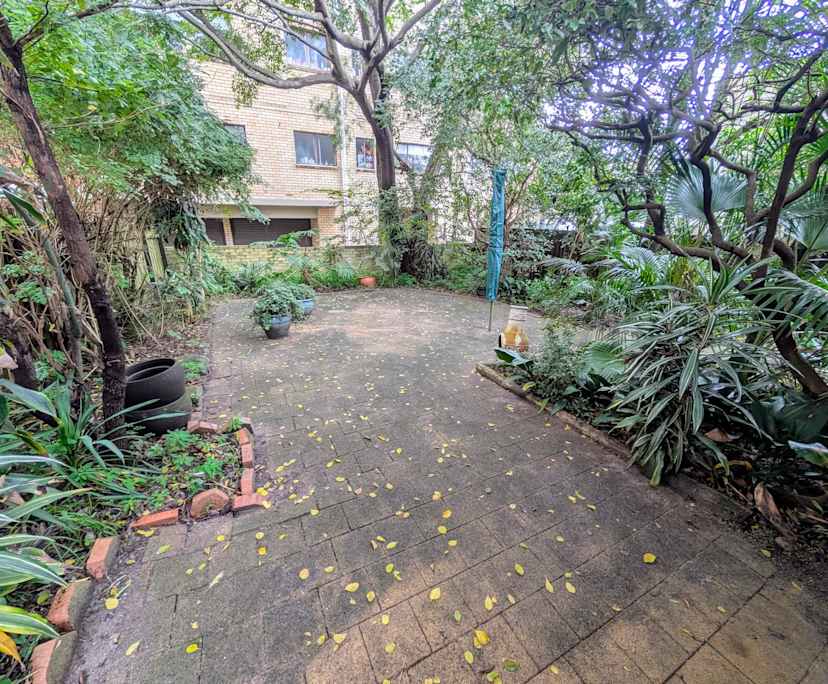 $690, 1-bed, 1 bathroom, Coogee NSW 2034