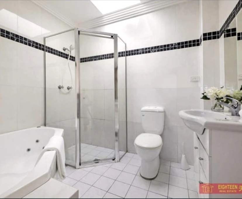 Unfurnished room in a share house