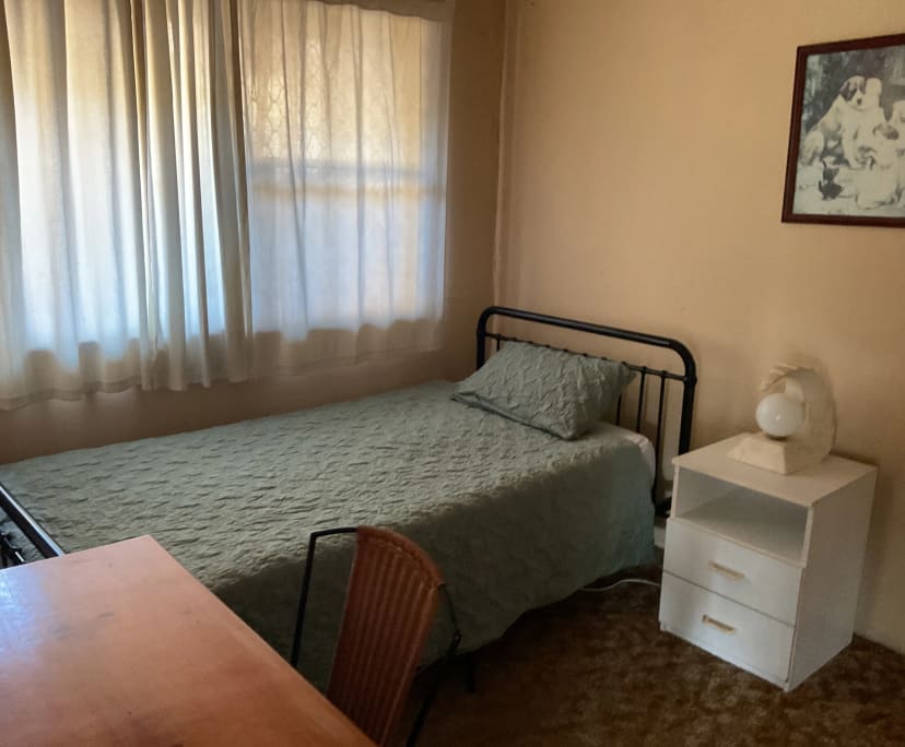 Furnished room in a share house