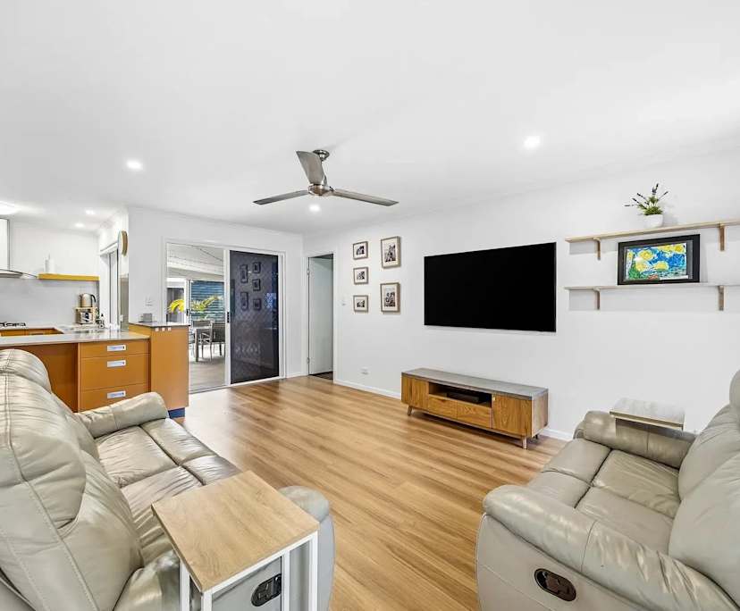 $300, Share-house, 4 bathrooms, Pacific Paradise QLD 4564