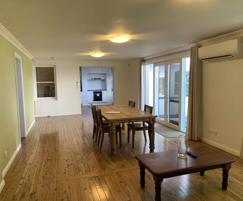 Room in a share house