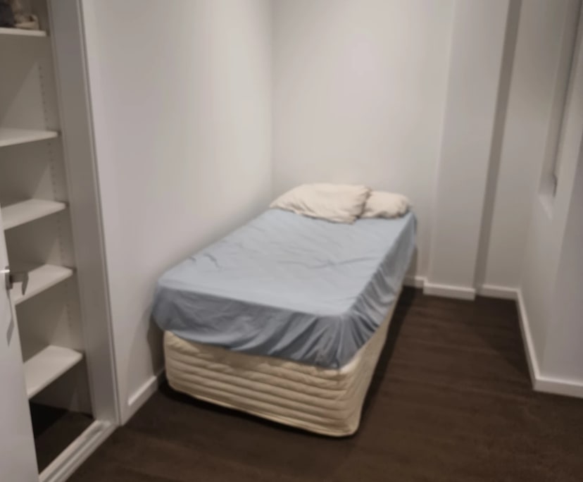Room for Rent in Port Melbourne, Melbourne 300, F...