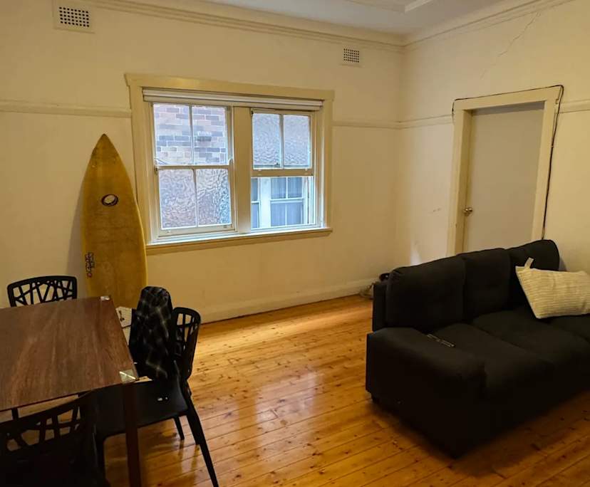 Furnished room in a flatshare