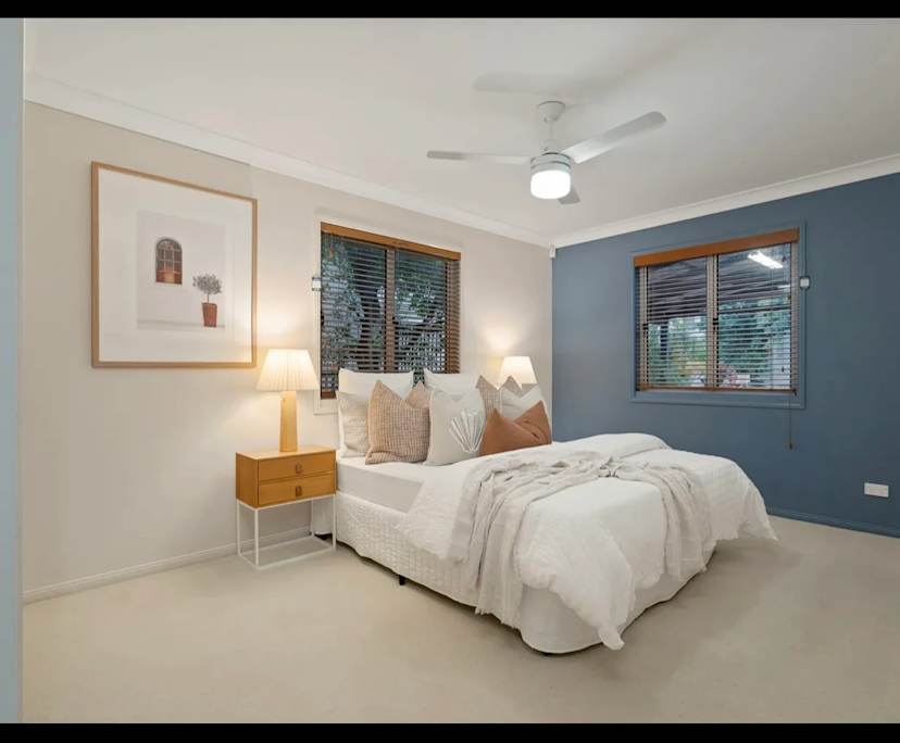 Furnished room in a share house