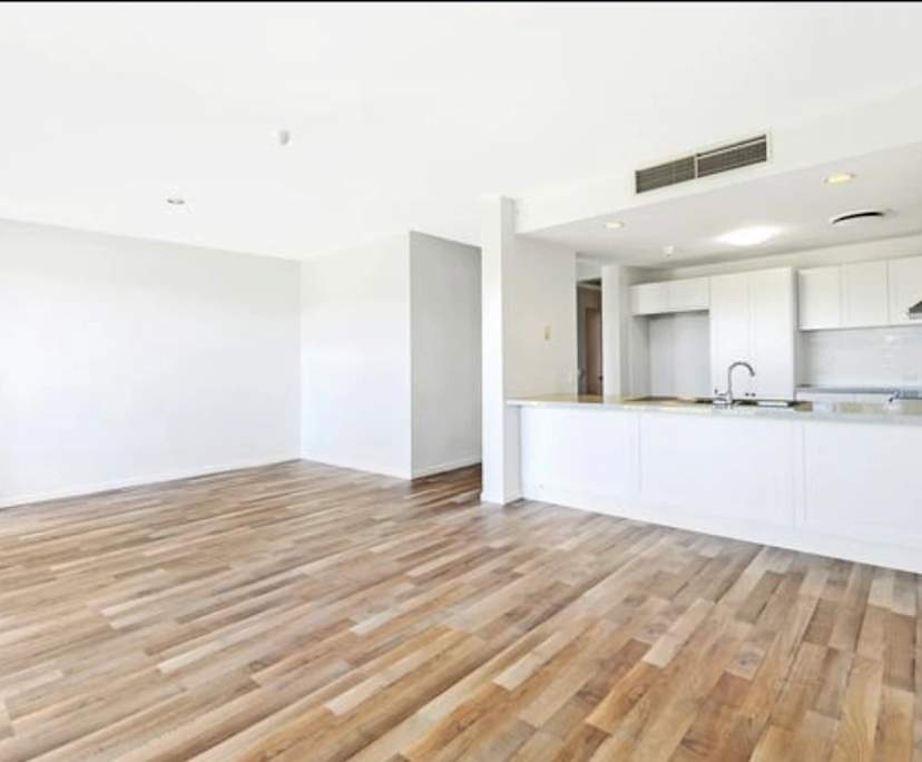 Unfurnished room with own bathroom