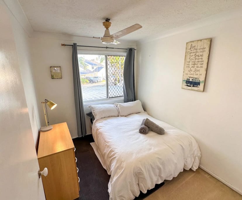 $350, Flatshare, 3 bathrooms, Elanora QLD 4221