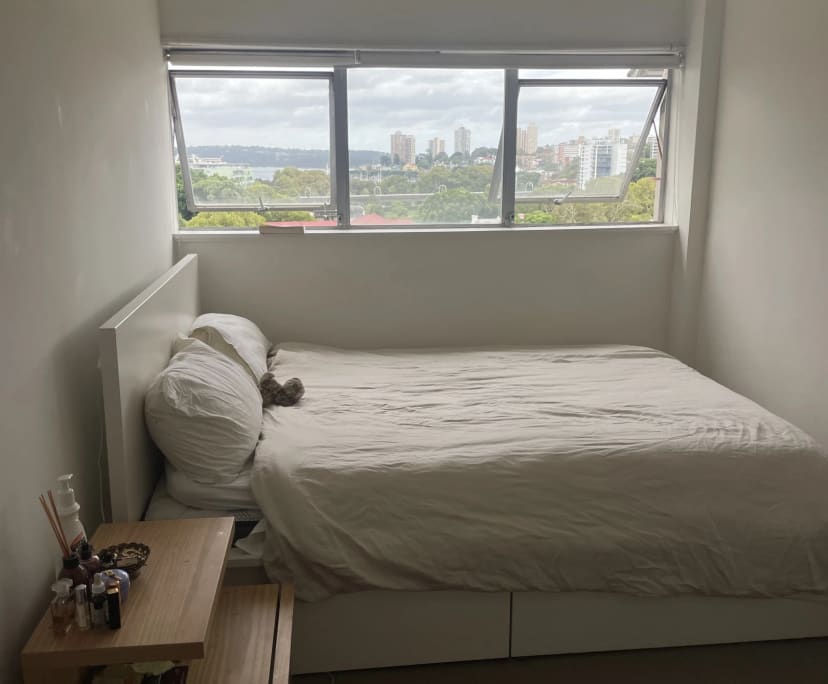 Furnished room in a flatshare