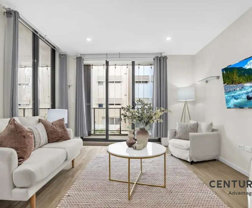 Unfurnished room with own bathroom