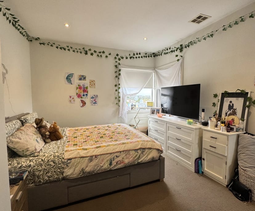 Unfurnished room in a share house