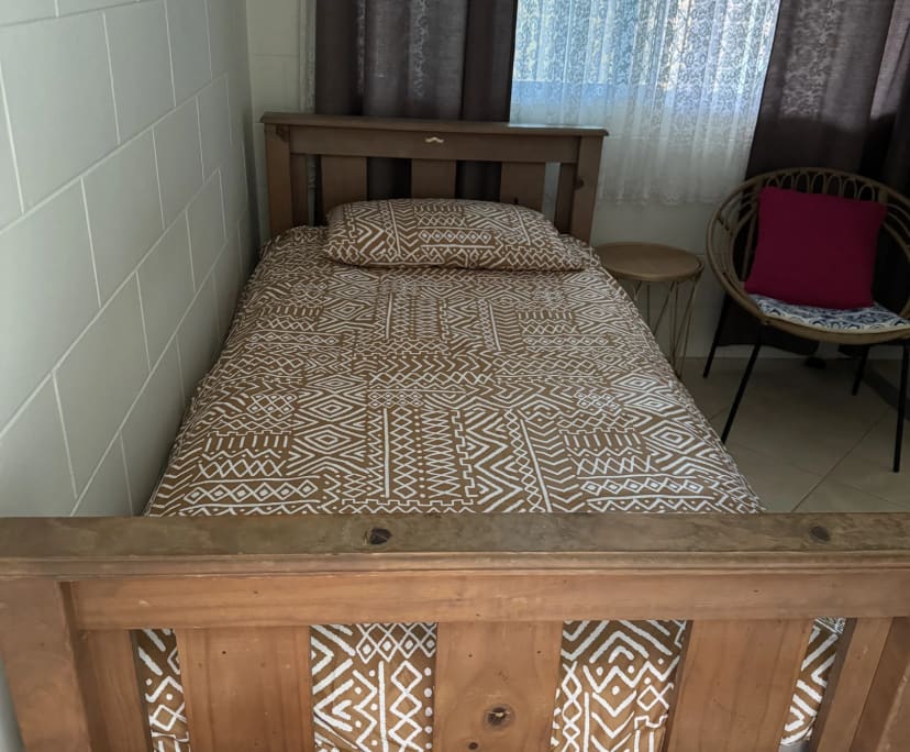 $260-290, Homestay, 3 rooms, Edge Hill QLD 4870, Edge Hill QLD 4870