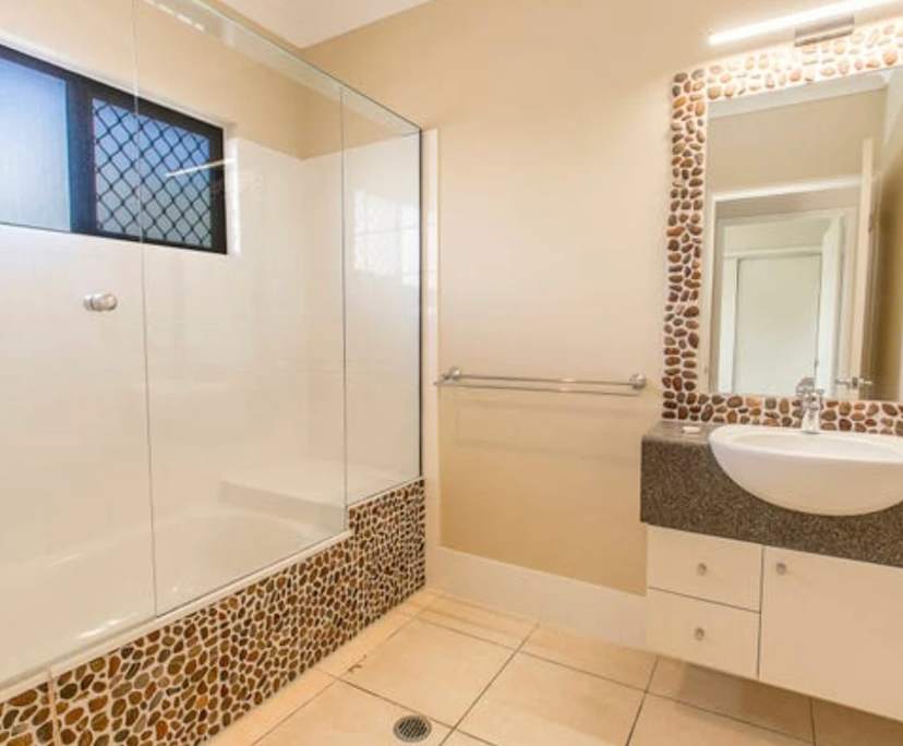Room in a share house