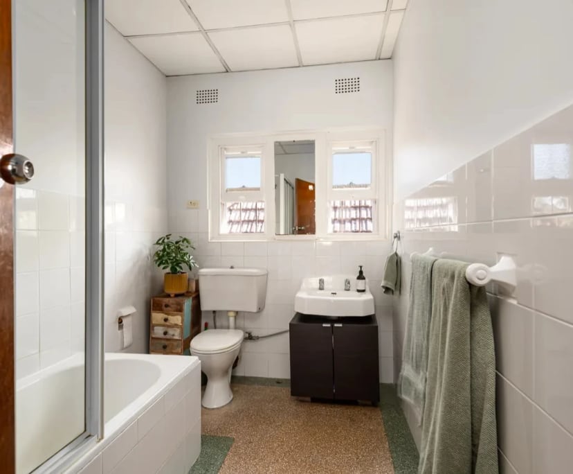 Furnished room with own bathroom