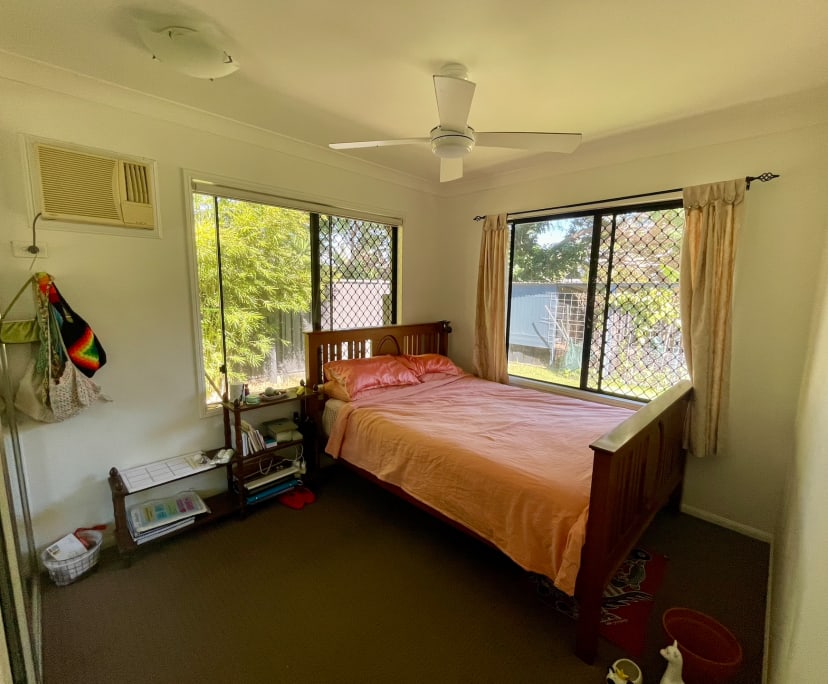 Furnished room in a share house