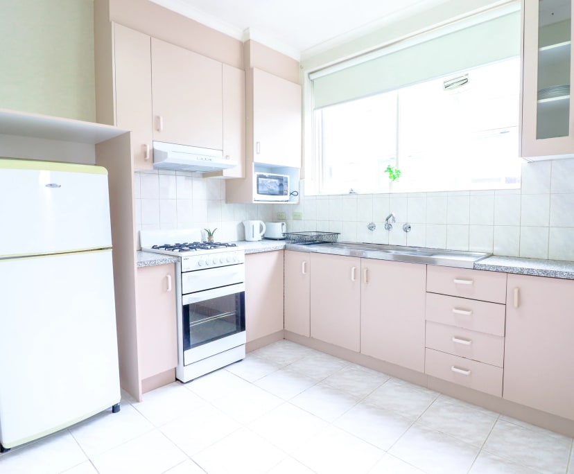 $855, Whole-property, 2 bathrooms, Elwood VIC 3184