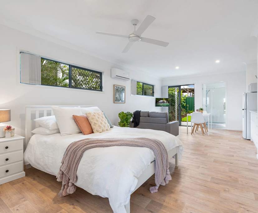 $420, Studio, 1 bathroom, Coopers Plains QLD 4108