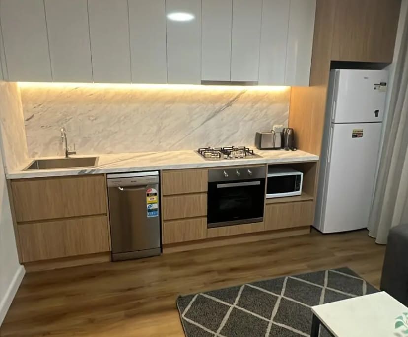 $800, Whole-property, 2 bathrooms, Saint Kilda East VIC 3183