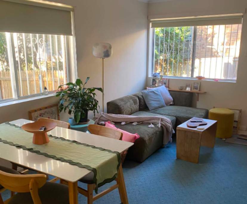 Room in a share house